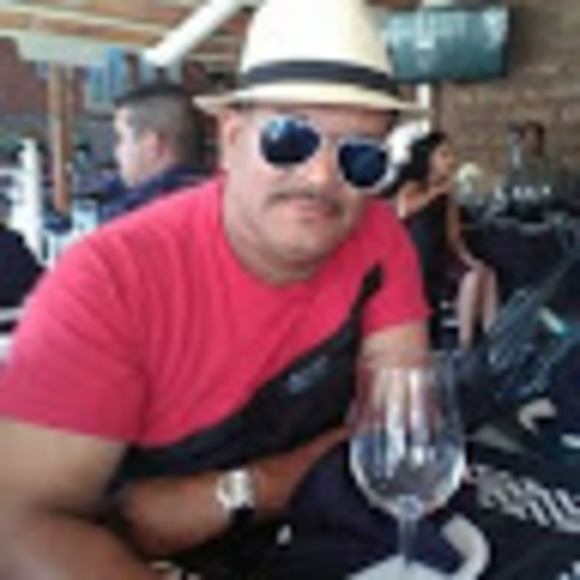 Meet your Posher, Juan manuel - Picture 1 of 1